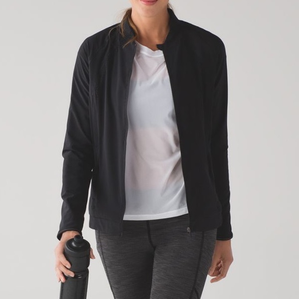 Lululemon Hit It Jacket Black Sweat Wicking Zip Up Lightweight Lined Mesh Size 8